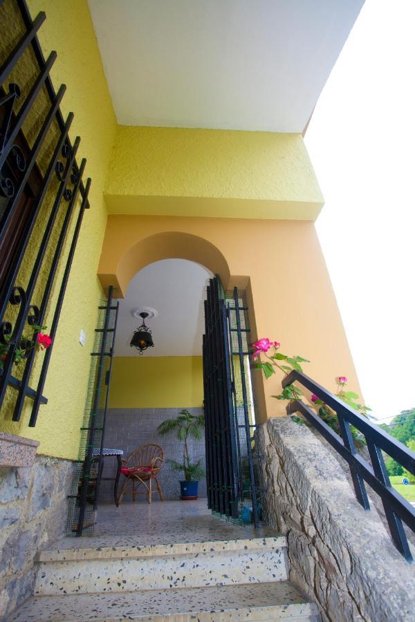 Onís Villa Teresa מראה חיצוני תמונה